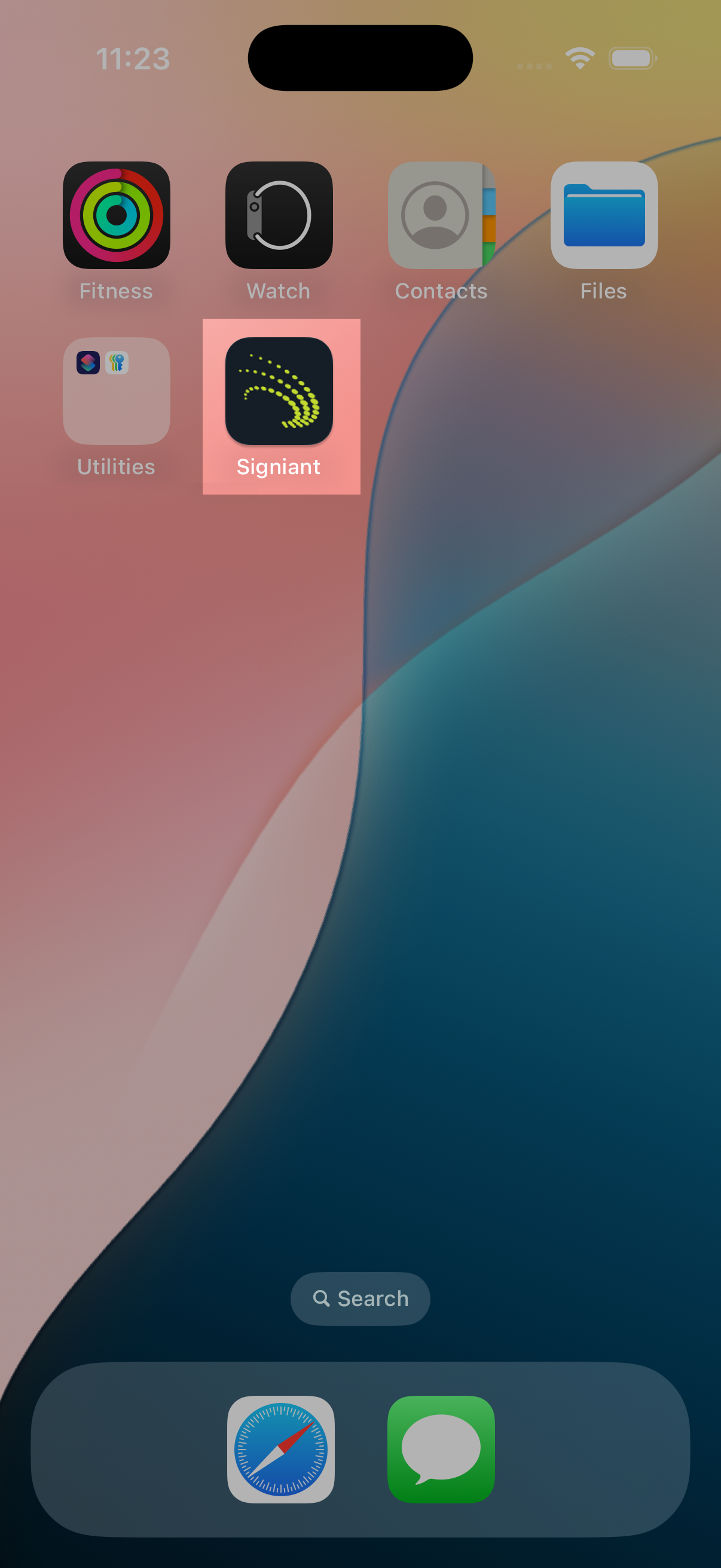Iphone home screen with a highlight over the Signaint Mobile App icon